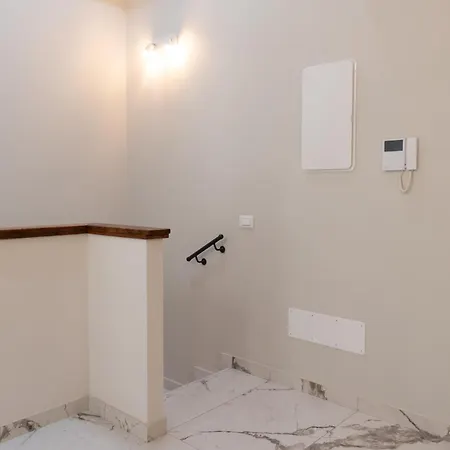 בית הארחה Astoria ראבנה